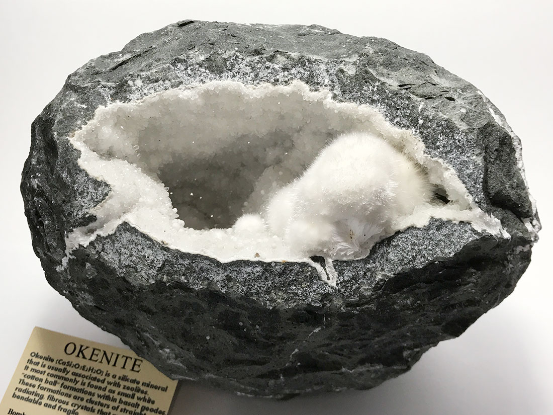大量入荷 オケナイト ギロライト 原石 天然石 希少 鉱物 ミネラル
