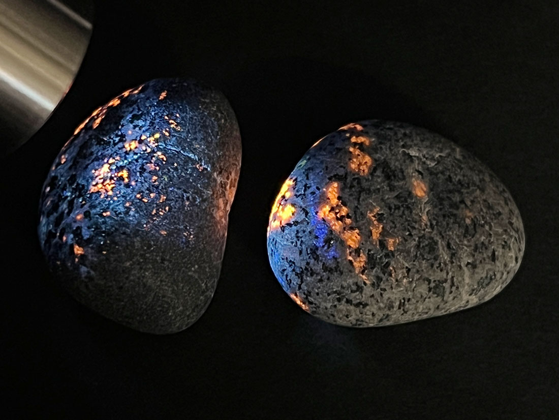アウトレットの通販 ✤天然石 ユーパーライト 大粒オーバル ソリッド 